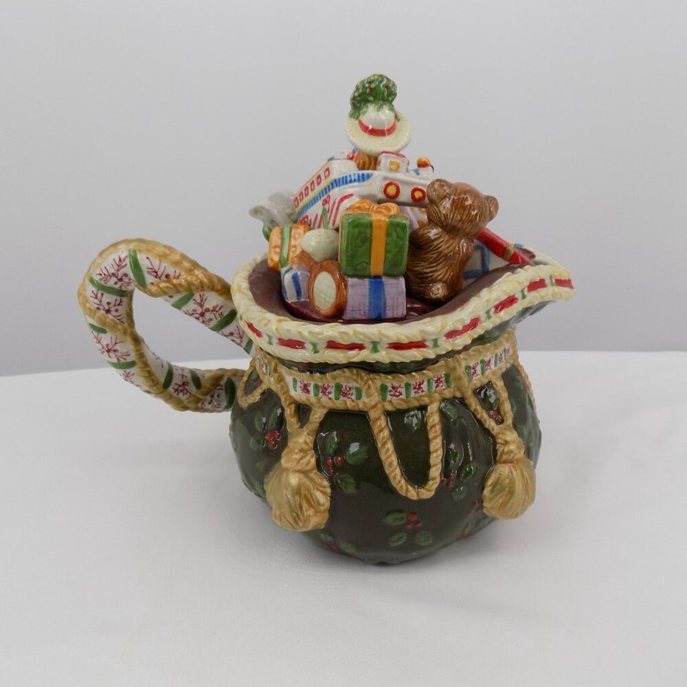 Studio Nova Woodland Holly Santa 7 1/2" 28 oz Figural Teapot with Lid No Box Vtg - Picture 3 of 10